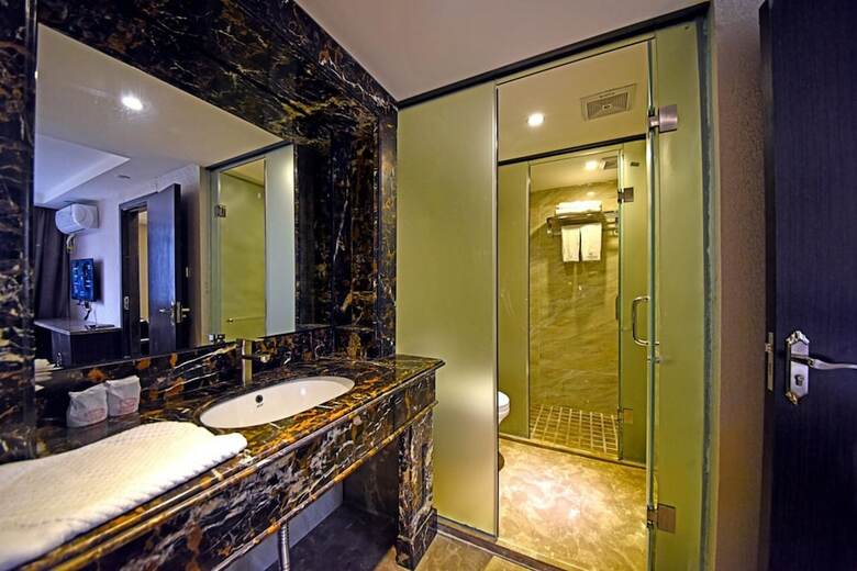 Fuhao Hotel