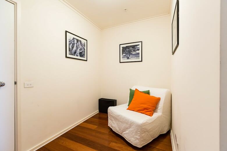 Dali, 1bdr Southbank Apartment