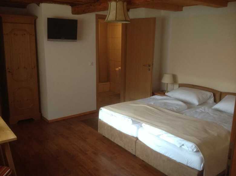 Hostal Pension Altstadt Garni