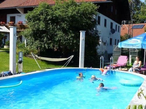 Spacious Apartment In Bavaria Near Ski Area