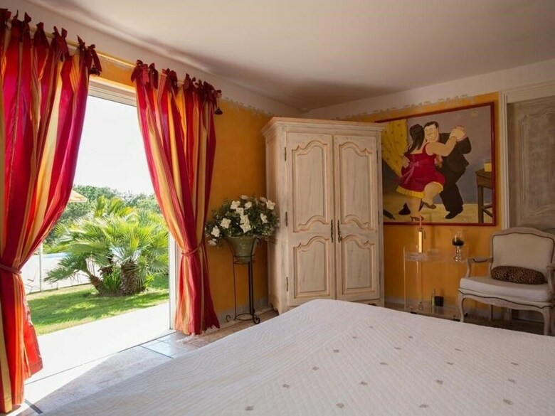 Hotel La Tarentane