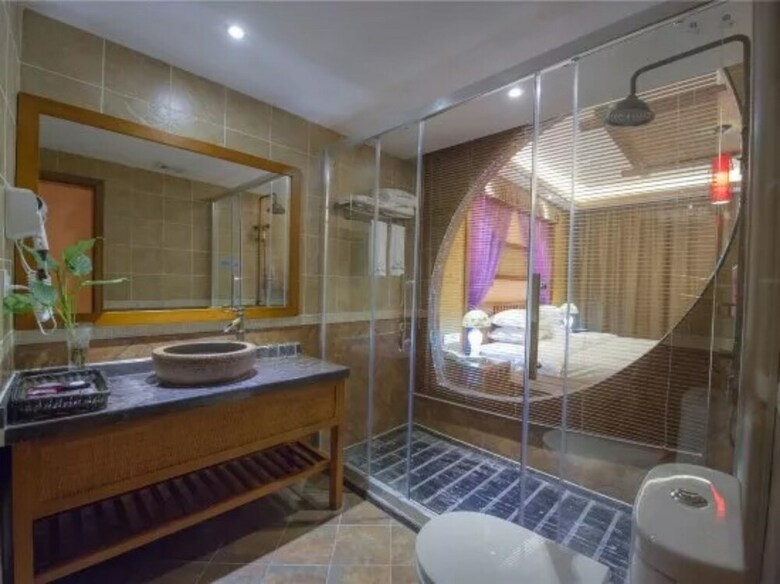 Hostal Bluesky Hotel & Resort