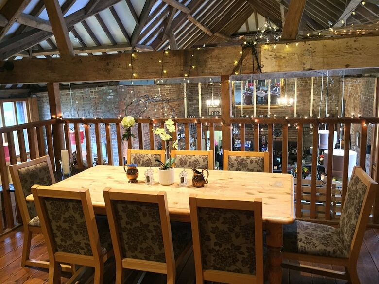 Posada Willow Barn Hotel & Restaurant