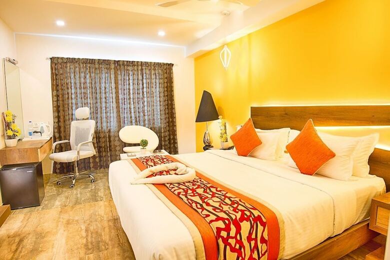 Hotel Chenthur Park