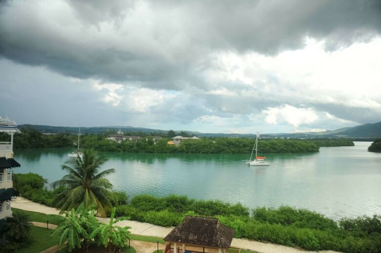 Lagoons Apartments