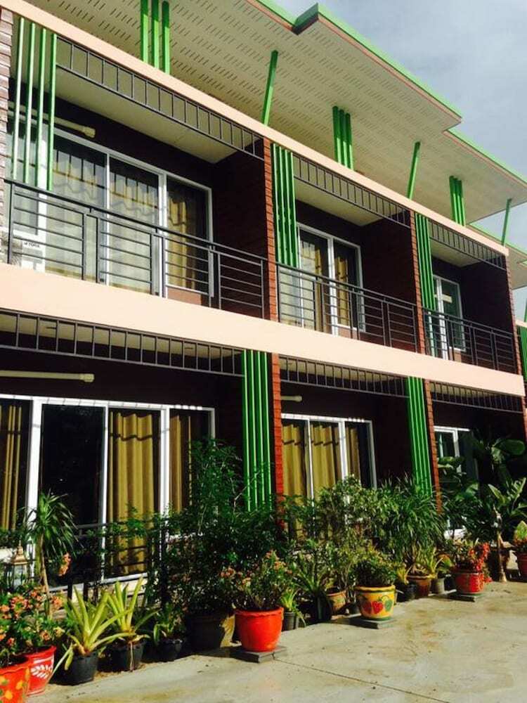 Hotel Baan Suan Punpaka Resort
