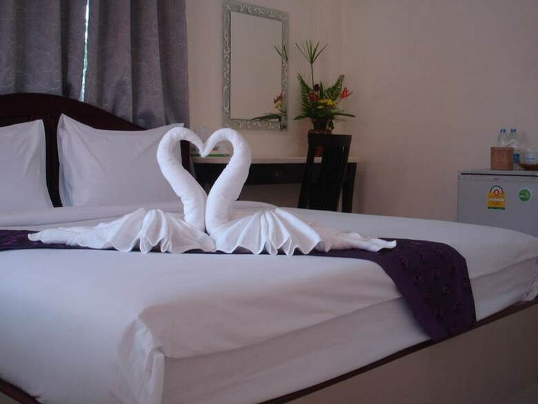 Hotel Naris Phuview Resort
