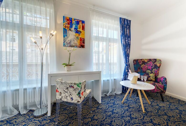 Hotel House One Guesthouse