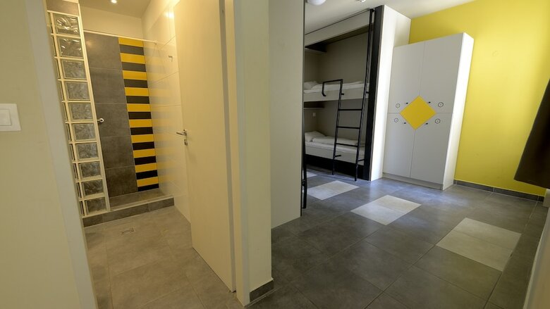 Hostal The Hive Party Hostel