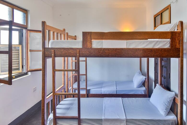 Hostal Zlife Hostel