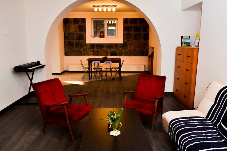 Hostal Apri Hostel