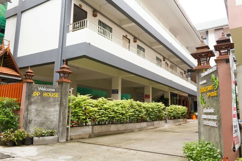 Hotel Dp House