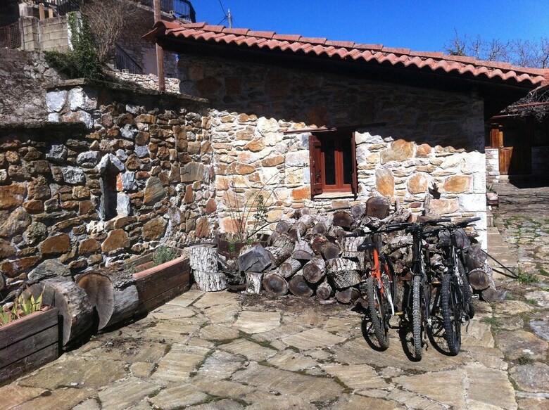 House With 2 Bedrooms In Vlachokerasia