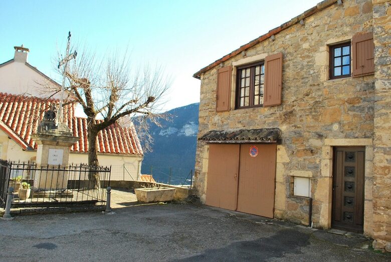 House With 2 Bedrooms In Mostu�jouls, With Wonderful Mountain View