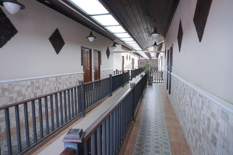 Wongsaisiri Srichiangkhan Hotel