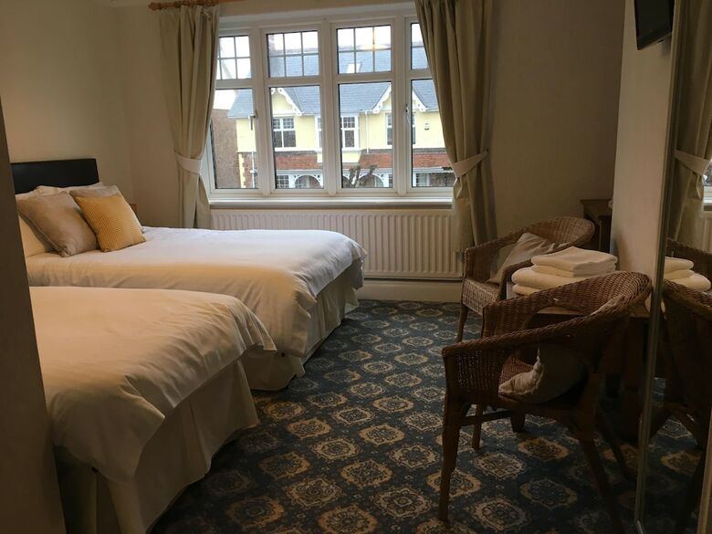 Hotel Tranmere House