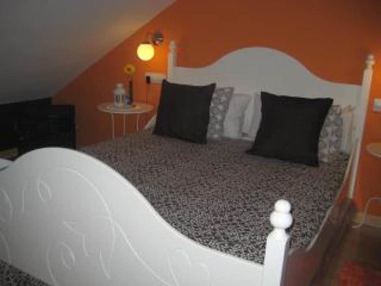 Apartment With One Bedroom In Cand�s