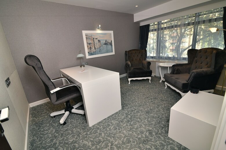 Guvenay Business Hotel