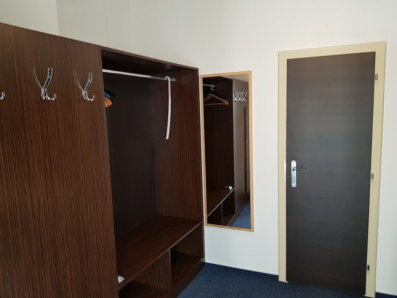 Aparthotel Apartments Krom??�?