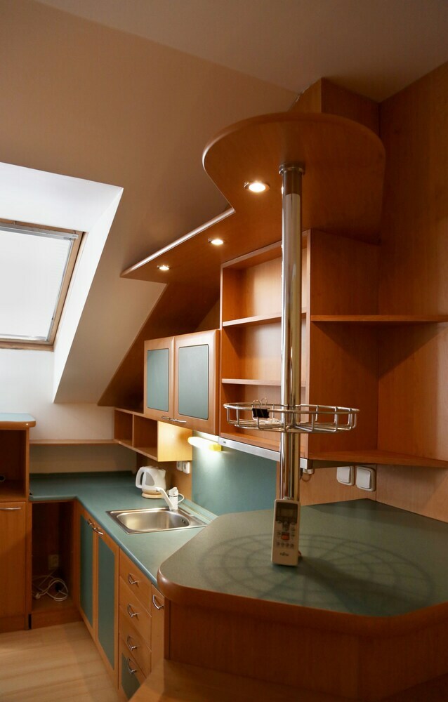 Aparthotel Apartments Krom??�?