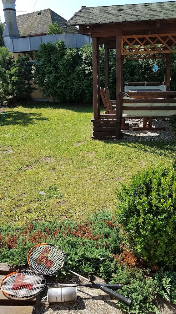 Aparthotel Apartments Krom??�?