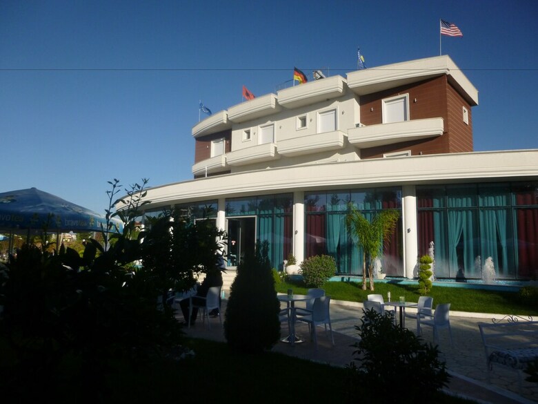 Hotel Red Apple