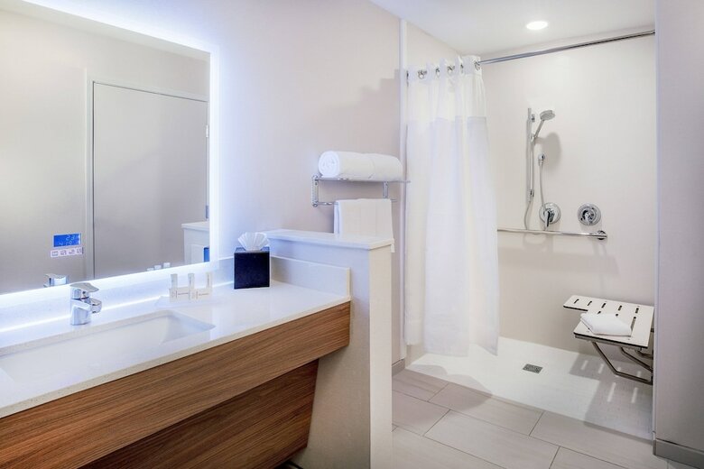 Hotel Fairfield Inn & Suites By Marriott Mcpherson