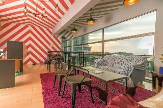 Seaview Capsule Hotel - Hostel