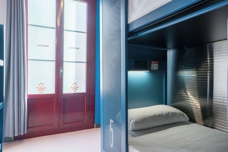 Hostal Ideal Youth Hostel