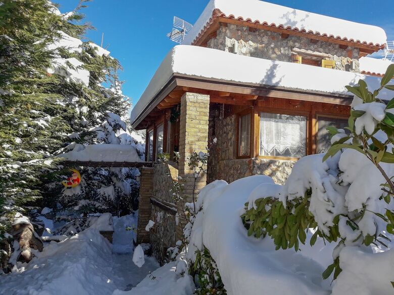 The Perfect Family Abode For Vacation In Arachova!