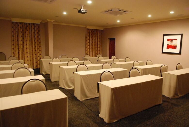 Protea Hotel By Marriott Harrismith Montrose