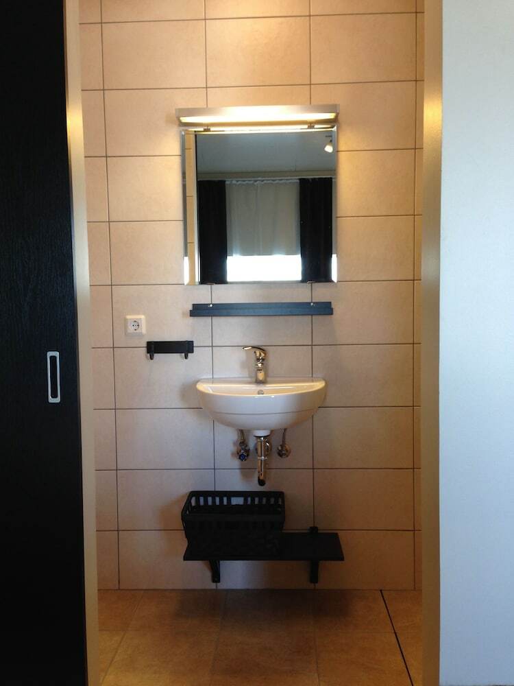 Hotel H�tel Rj�kandi