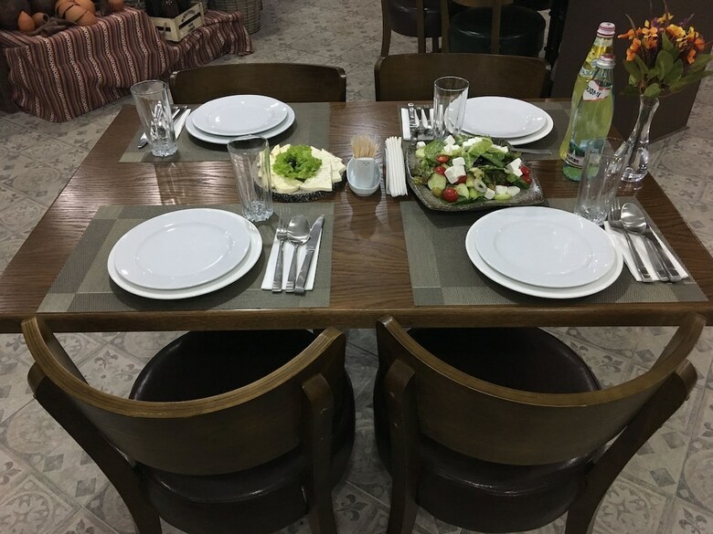 Hotel Metekhi Line