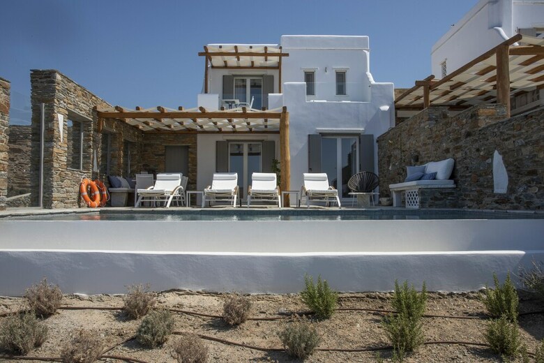 Vathi Bleu Private Villas