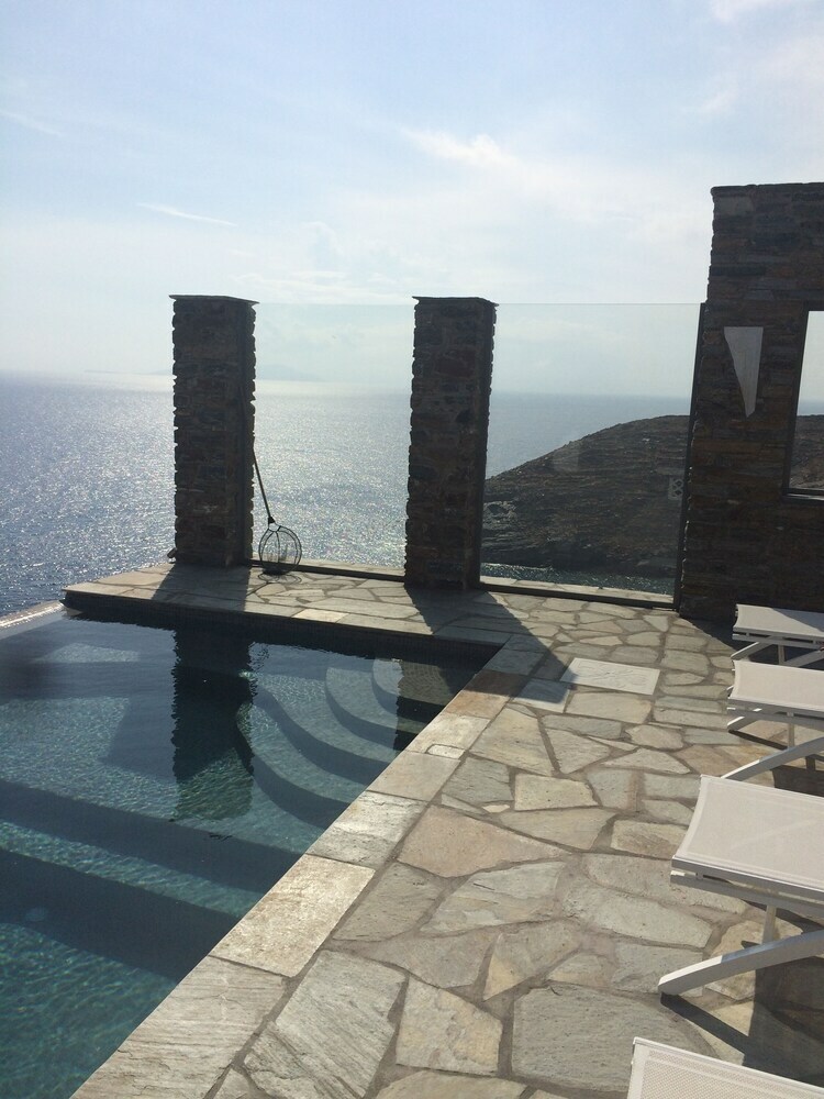 Vathi Bleu Private Villas