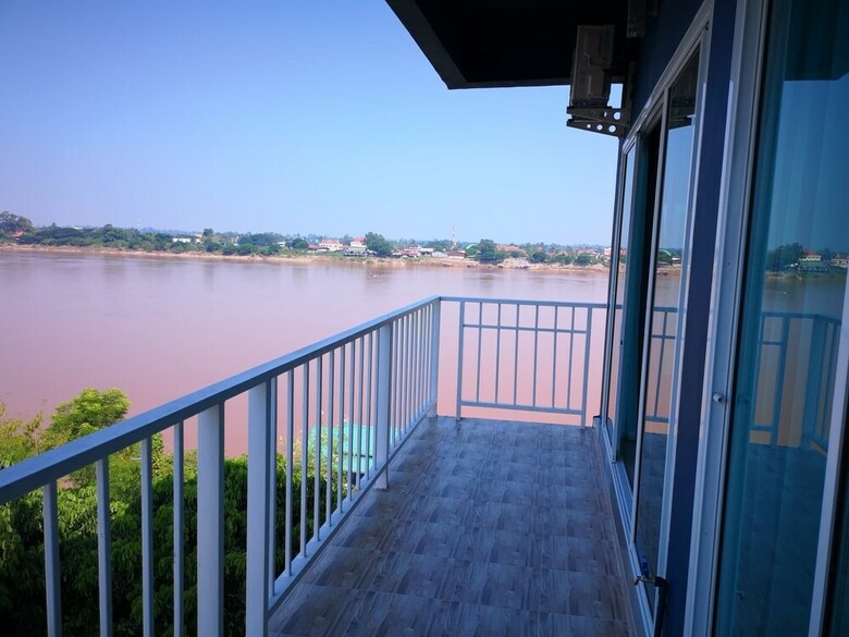 Samoar Riverside Hotel