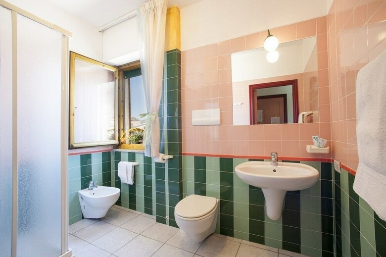 Hotel S'ustiarvu