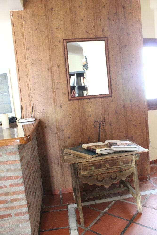 Hotel Palacete De Ma�ara 1
