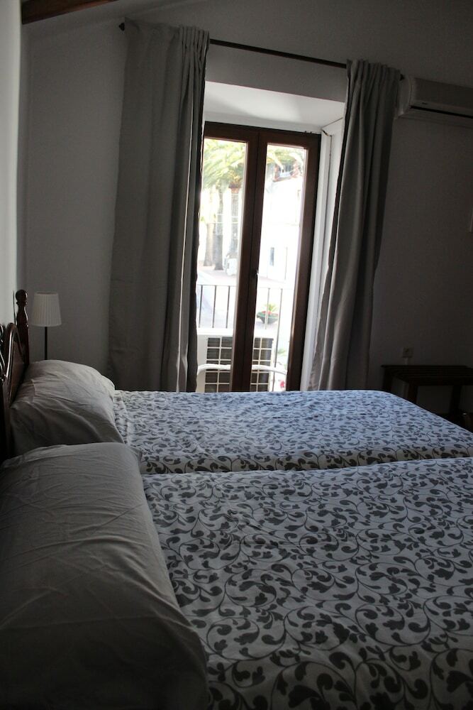 Hotel Palacete De Ma�ara 1