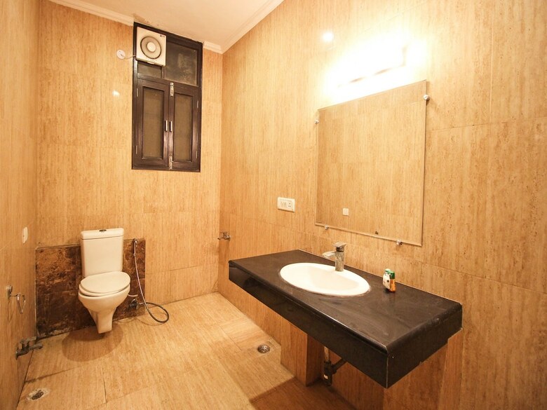 Hotel Oyo Flagship 273 Noida Expressway Sez