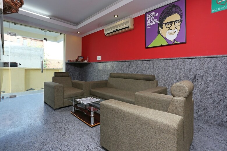 Hotel Oyo Flagship 238 Noida Sector 72