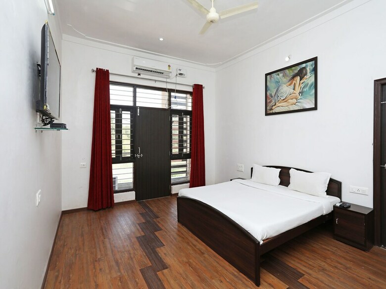 Hotel Oyo 9777 Home Duplex Studio Airport Road