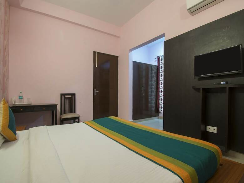 Oyo 9935 Hotel Mango House