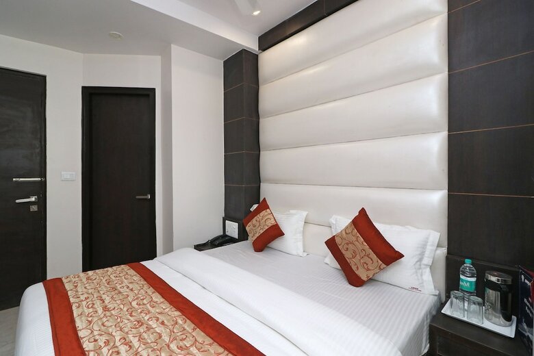 Oyo 11593 Hotel Aman Guest House