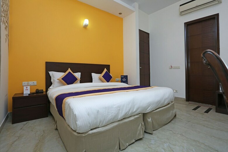 Corple Hotel And Stays