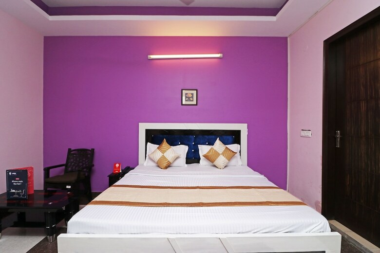Hotel Oyo 10665 Sector 20