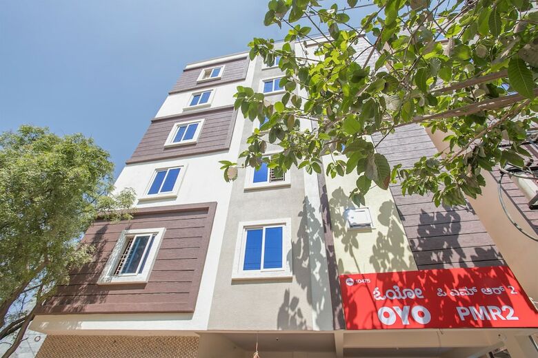 Oyo 10475 Pmr Hotel