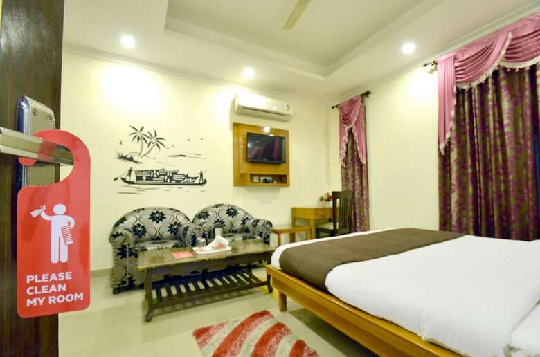 Oyo 5190 Hotel Golden Inn