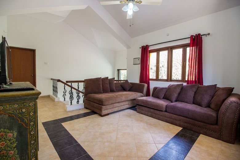 Oyo Home 11542 Spacious 3bhk Villa Assagao