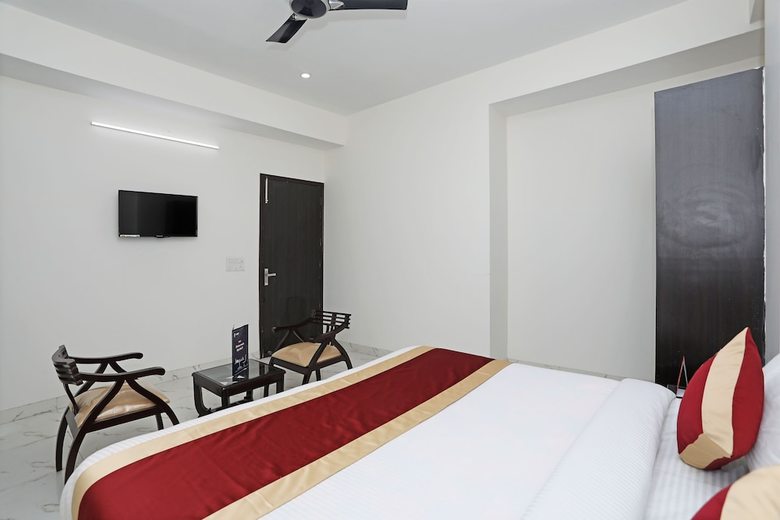 Hotel Oyo 11004 Heritage India Residency